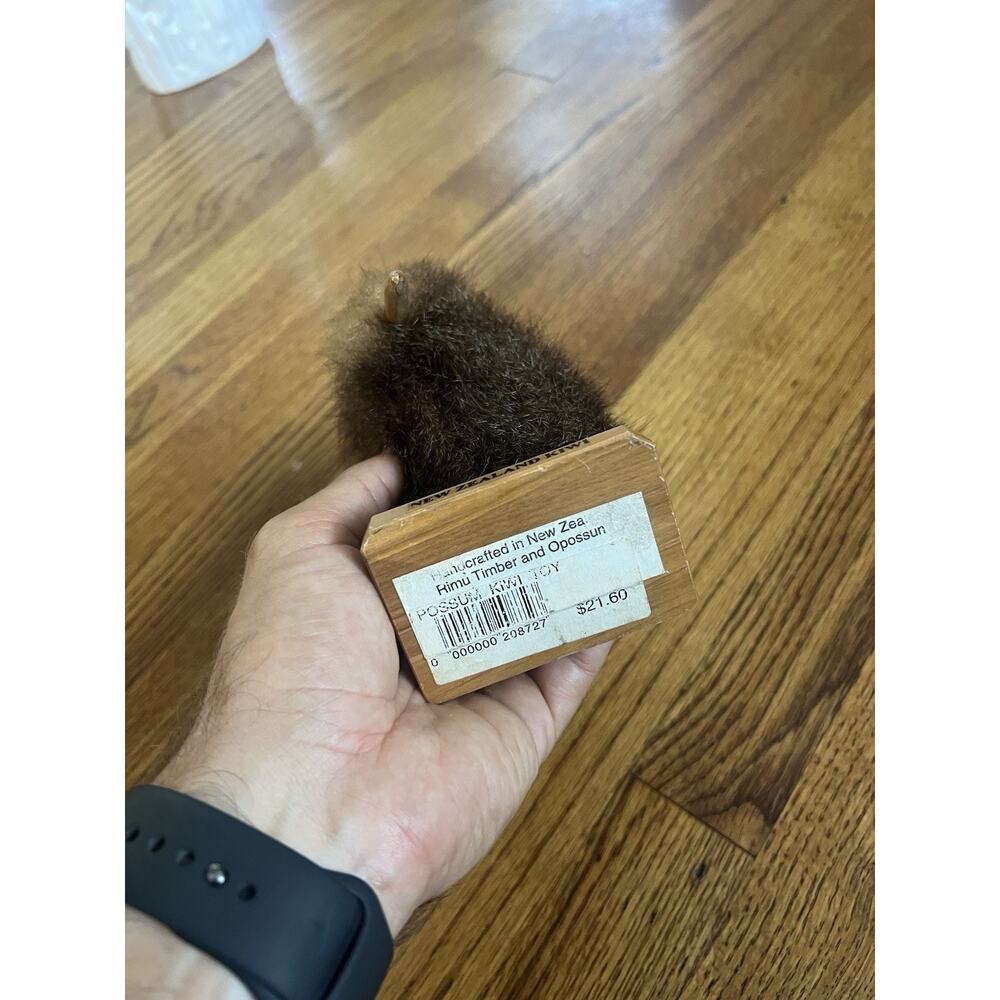 Handcrafted New Zealand Kiwi Bird - Real Opossum Fur & Rimu Wood - Picture 4 of 5